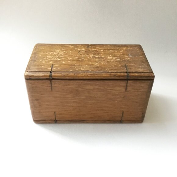 Antique Singer Wooden Fold Out Puzzle Box and Sewing Machine Attachments - Picture 4 of 12